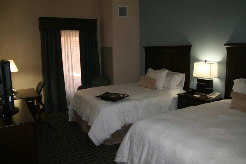Hampton Inn And Suites Нью-Иберия Номер фото