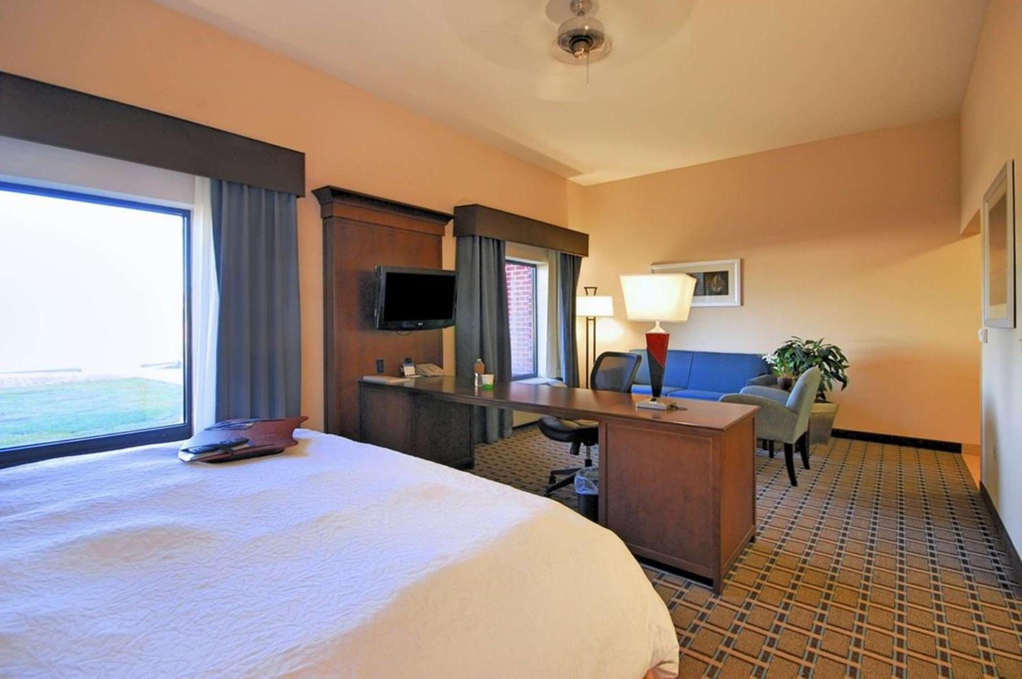 Hampton Inn And Suites Нью-Иберия Экстерьер фото